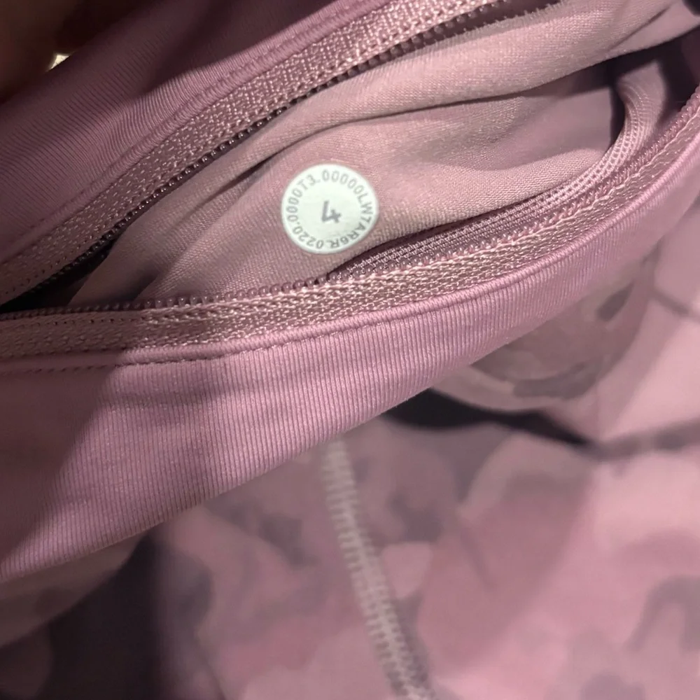 LULULEMON Speed Up Incognito Camo Shorts - Picture 5 of 6